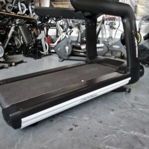 SERVICED LIFE FITNESS 95T SE CONSOLE TREADMILL COMMERCIAL GYM EQUIPMENT